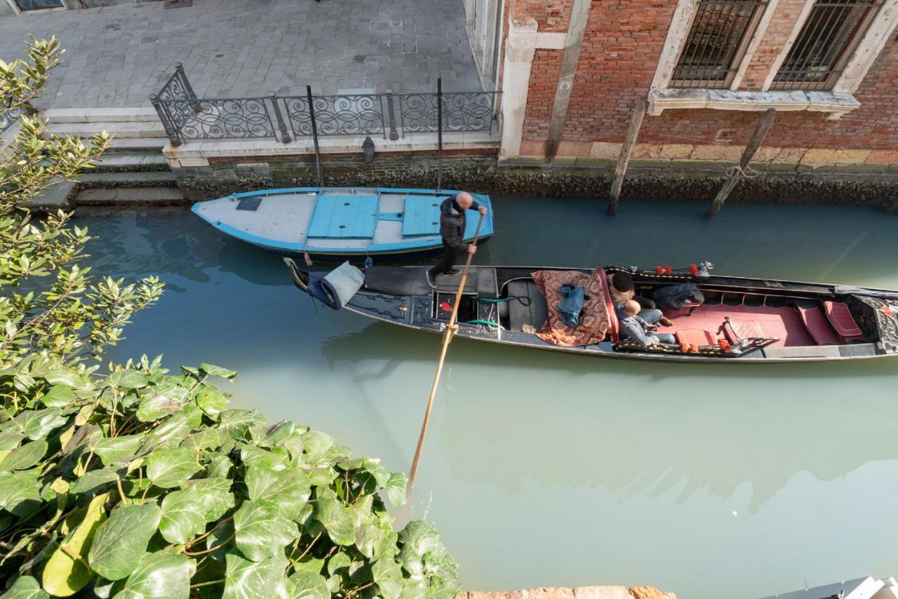 Apartments In San Marco With Canal View By Wonderful Italy Венеция Экстерьер фото