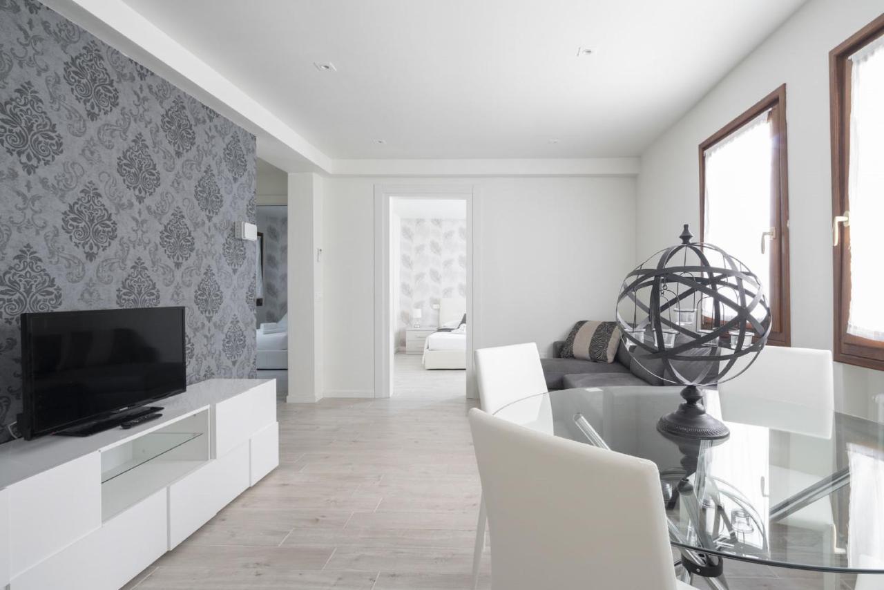 Apartments In San Marco With Canal View By Wonderful Italy Венеция Экстерьер фото